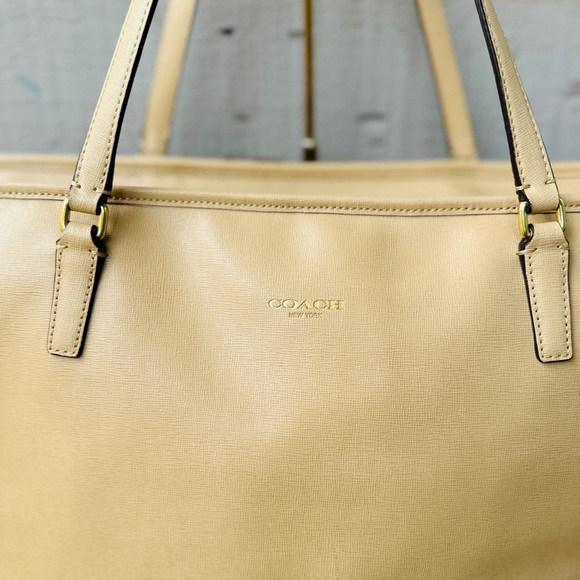 *SOLD* COACH tan Saffiano leather tote - Picture 6 of 17